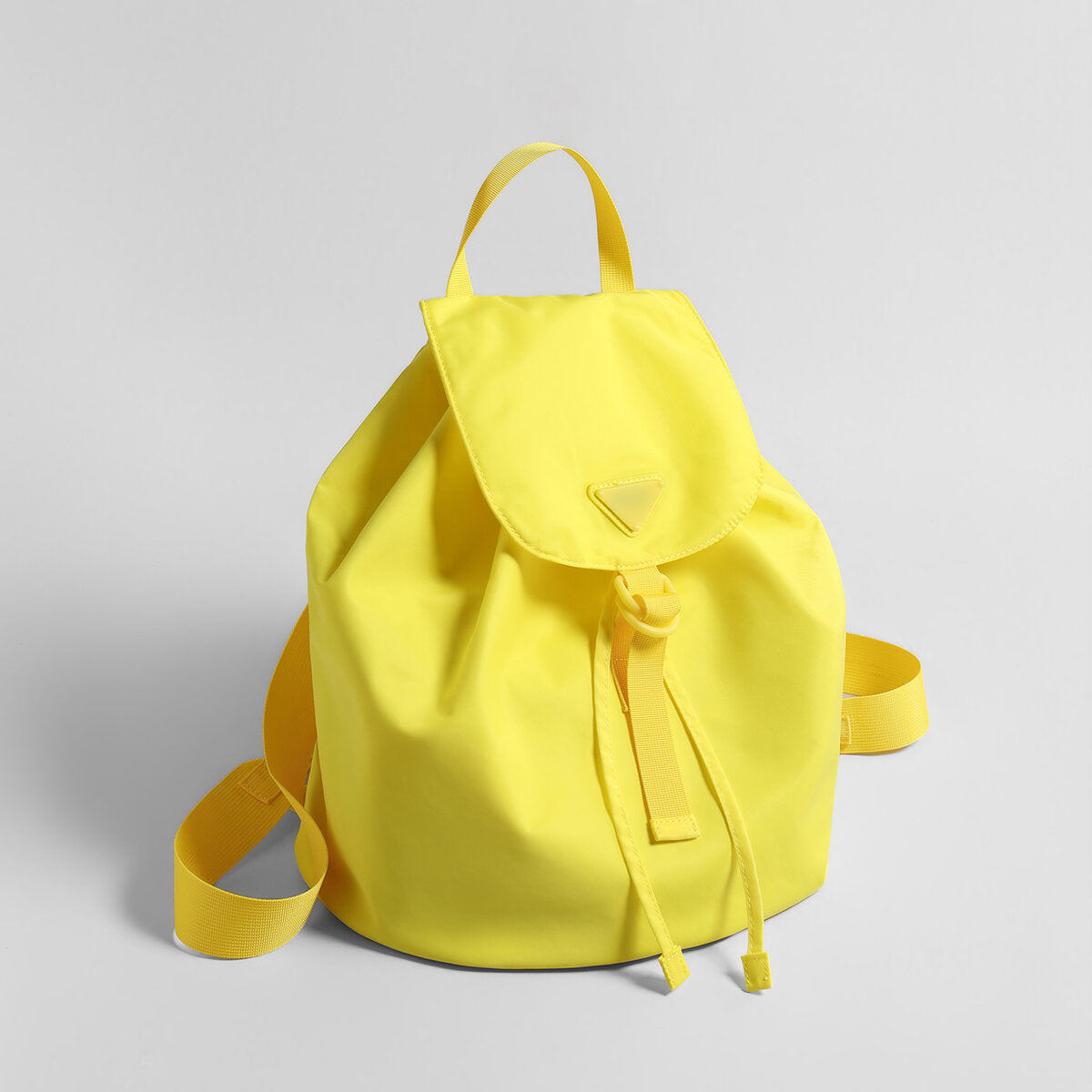 Nylon Drawstring Flap Backpack – Lightweight Bucket-Shaped Daypack with Webbing Straps