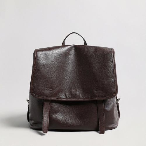 Oil-Wax Leather Flap Backpack – Vintage Minimalist Everyday Rucksack