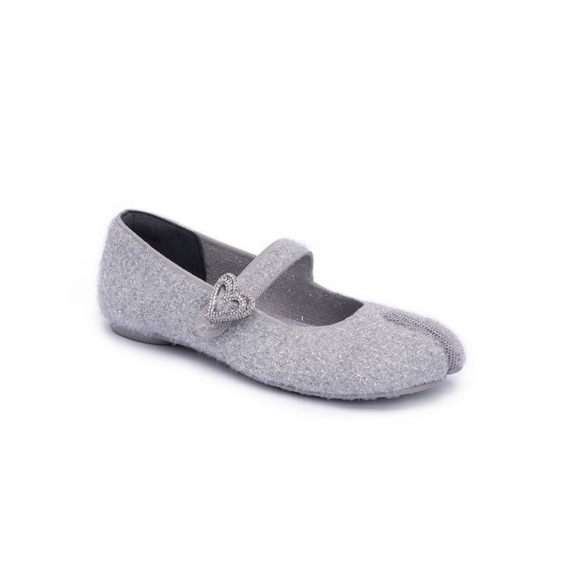 Oriental Split Toe Mary Jane Flats – Crystal Heart Knit Ballet Shoes