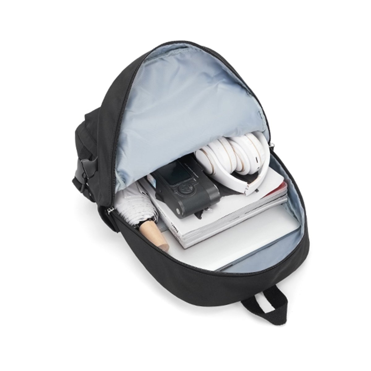 outdoor - portrait - backpack_black_4.jpg