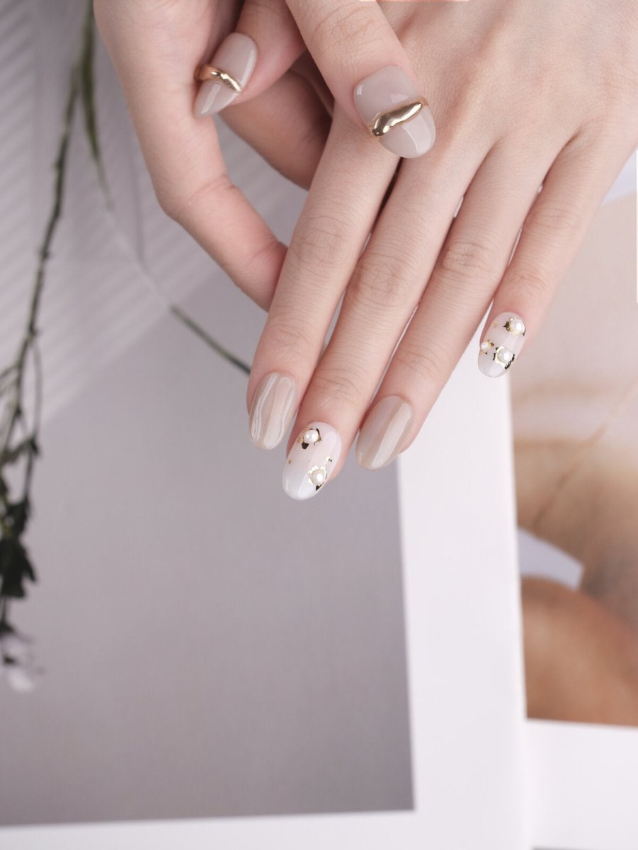 Pear Blossom Press-On Nails