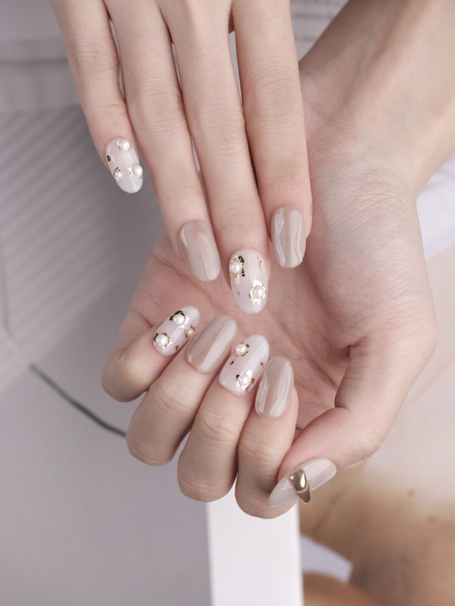 Pear Blossom Press-On Nails