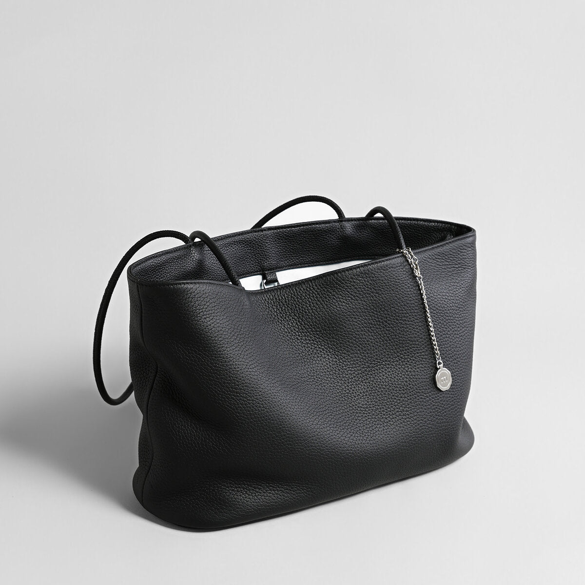Pebbled Leather Open-Top Tote Bag – Slim-Strap Everyday Shopper with Medallion Charm