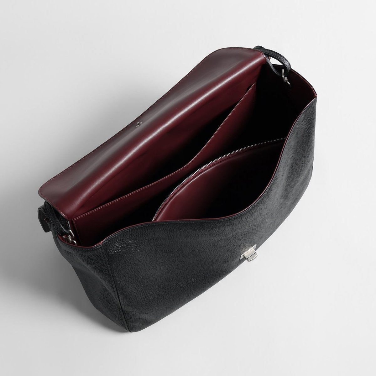 Vintage Turn-Lock Flap Bag – Pebbled Leather Shoulder & Underarm Bag