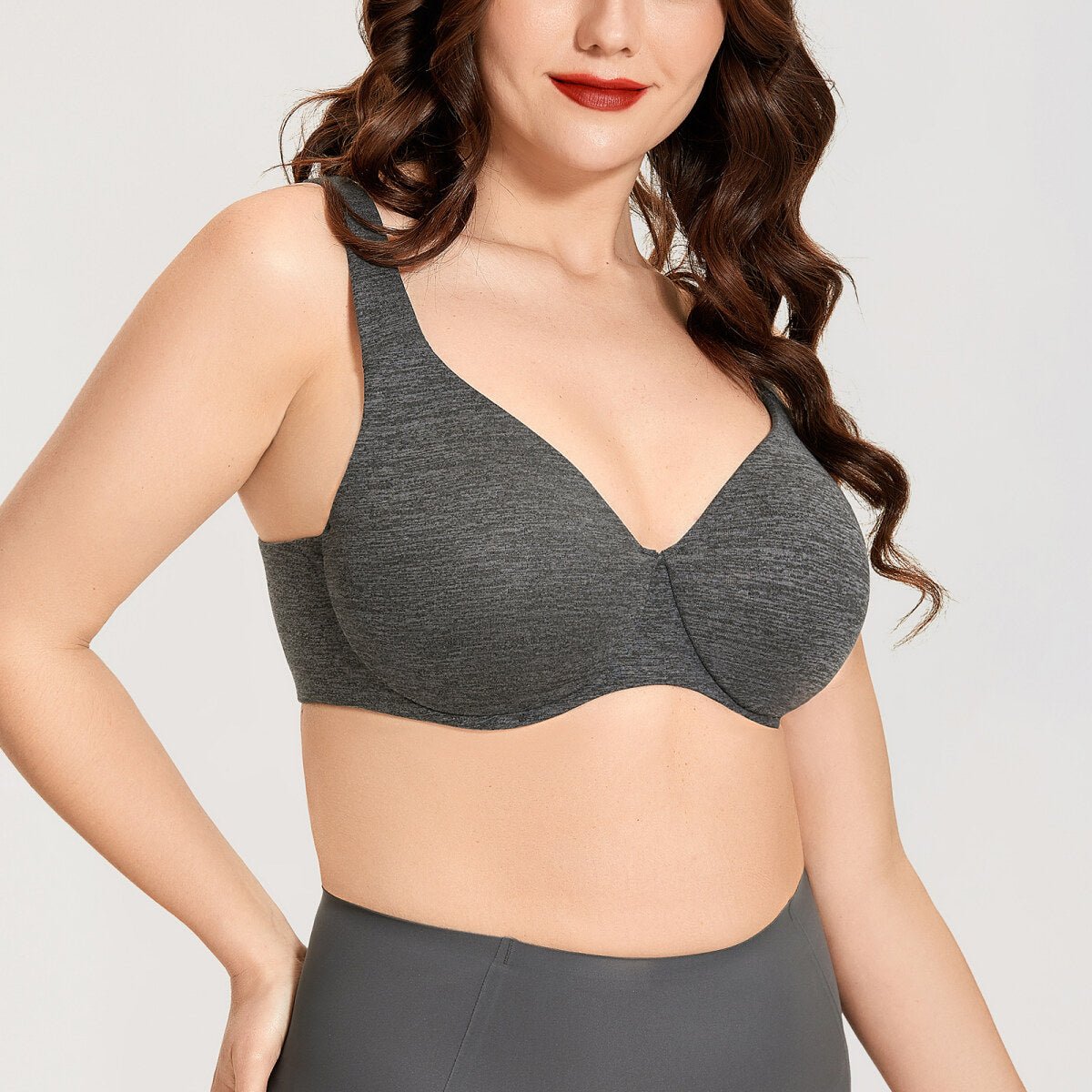Plus Size Minimizer Underwire Bra – Full Coverage Seamless