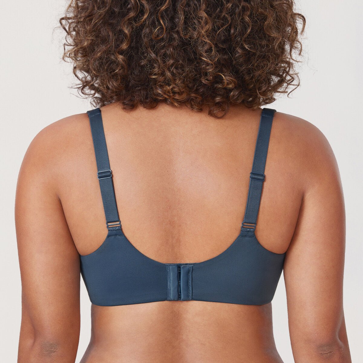 Plus Size Minimizer Underwire Bra – Full Coverage Seamless