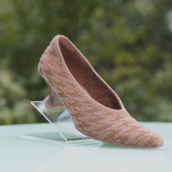 houndstooth-block-heel-pumps