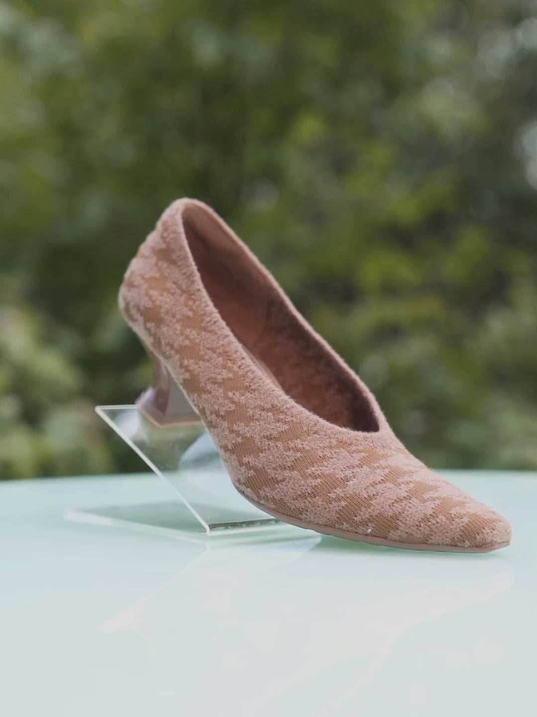 houndstooth-block-heel-pumps