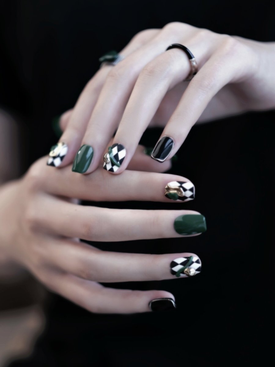 Queen's Gambit Baddie Press-On Nails