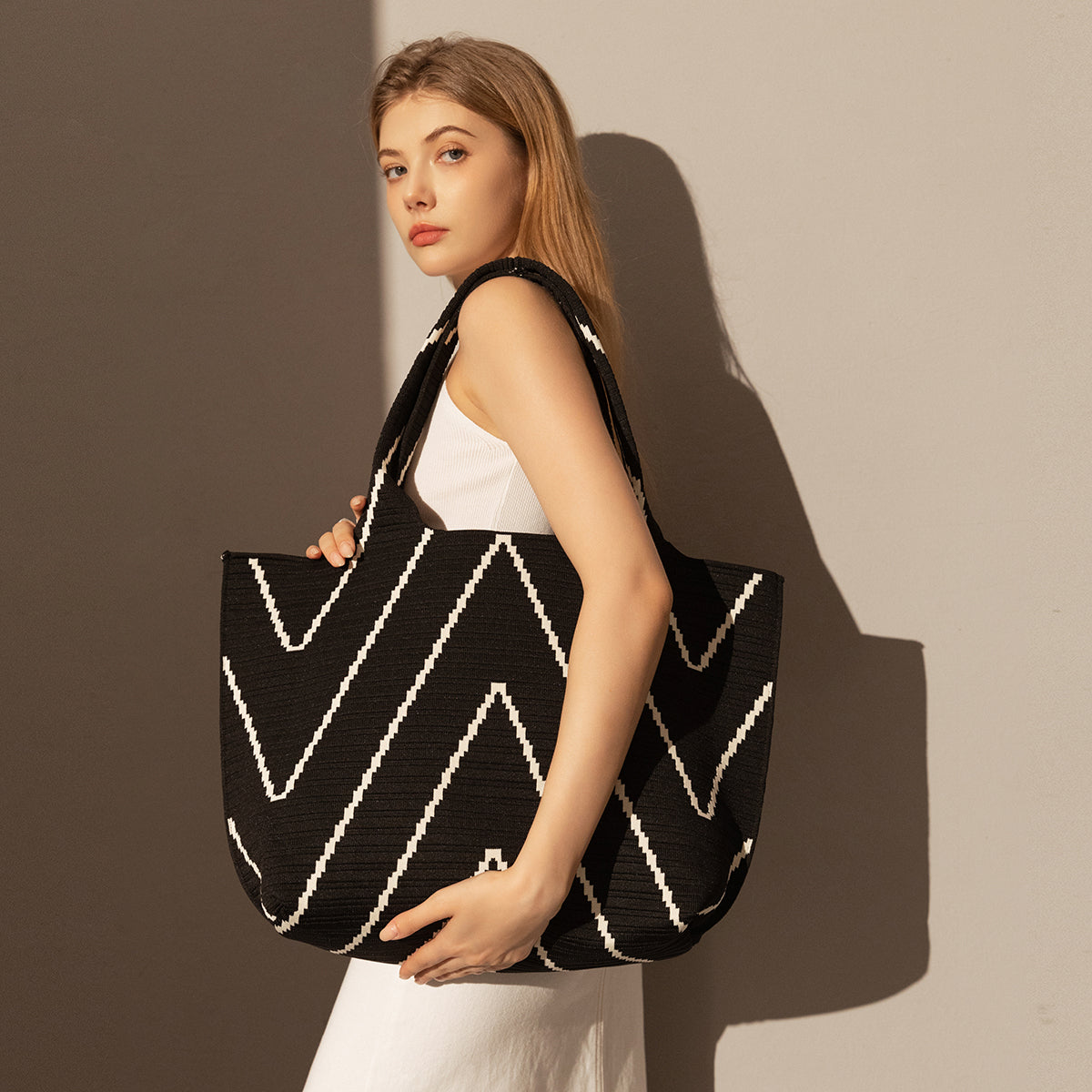 retro-chevron-black-canvas-tote-bag_black_4.jpg