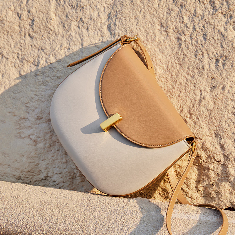 saddle-leather-crossbody-bag_ivory_3.jpg