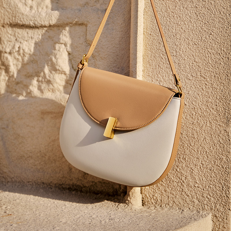 saddle-leather-crossbody-bag_ivory_4.jpg