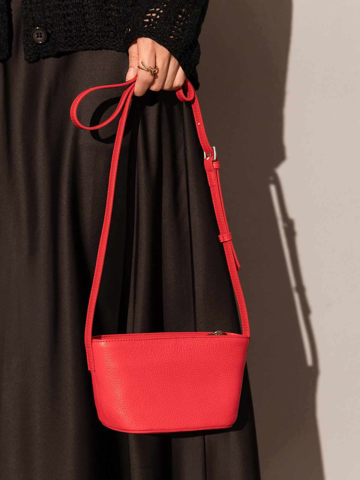 samantha zip top crossbody shoulder bag red 1