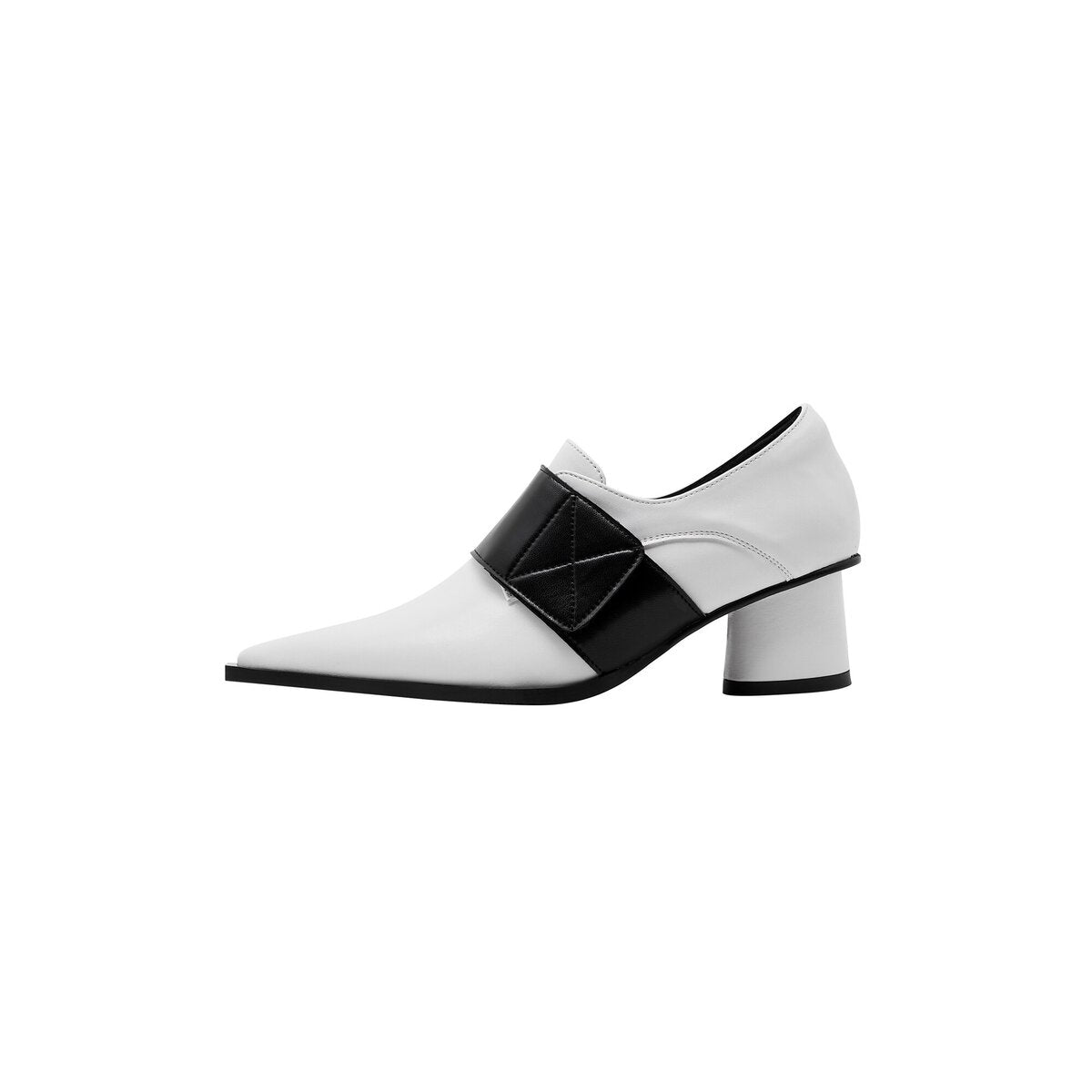 Sculpted Pointed Toe Leather Loafers with Quilted Strap