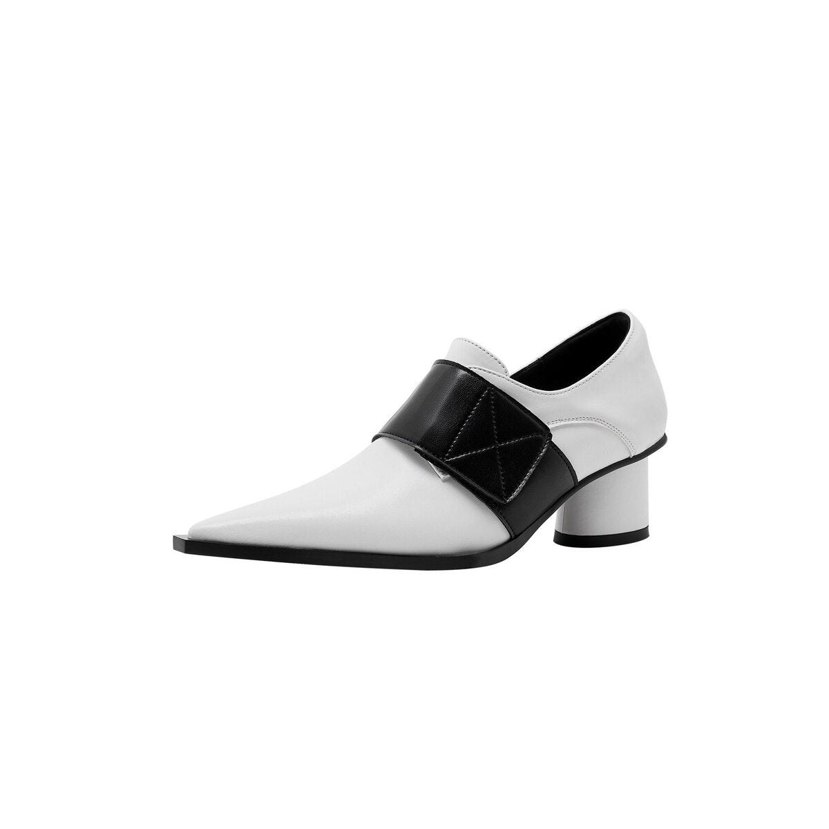 Sculpted Pointed Toe Leather Loafers with Quilted Strap