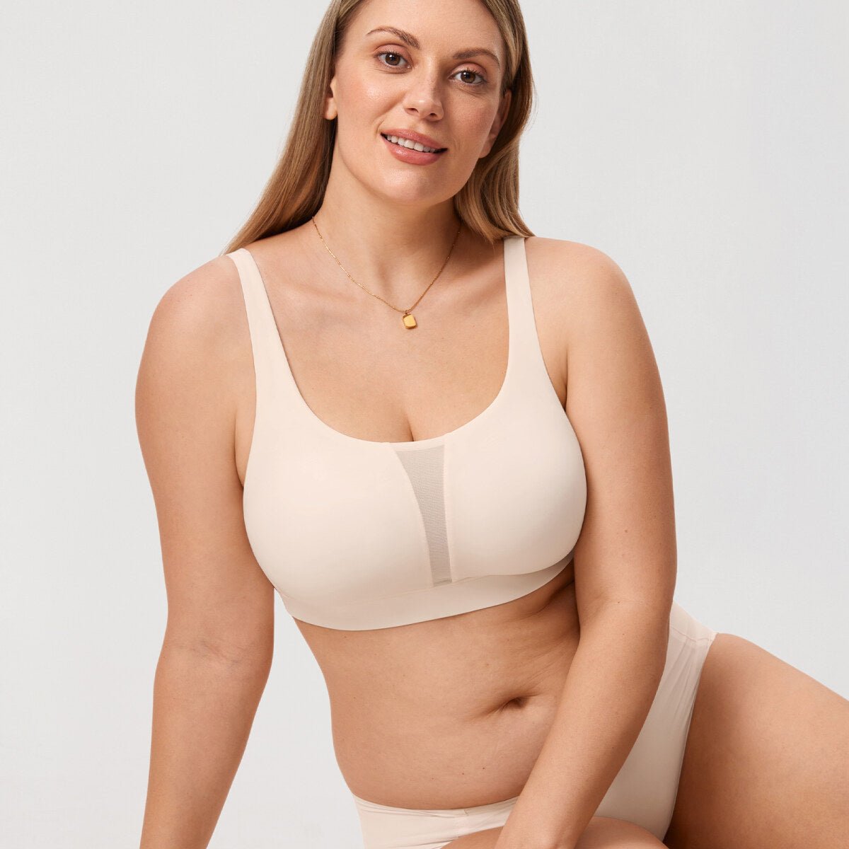 Seamless Full Coverage Lightly Lined Wirefree Bra