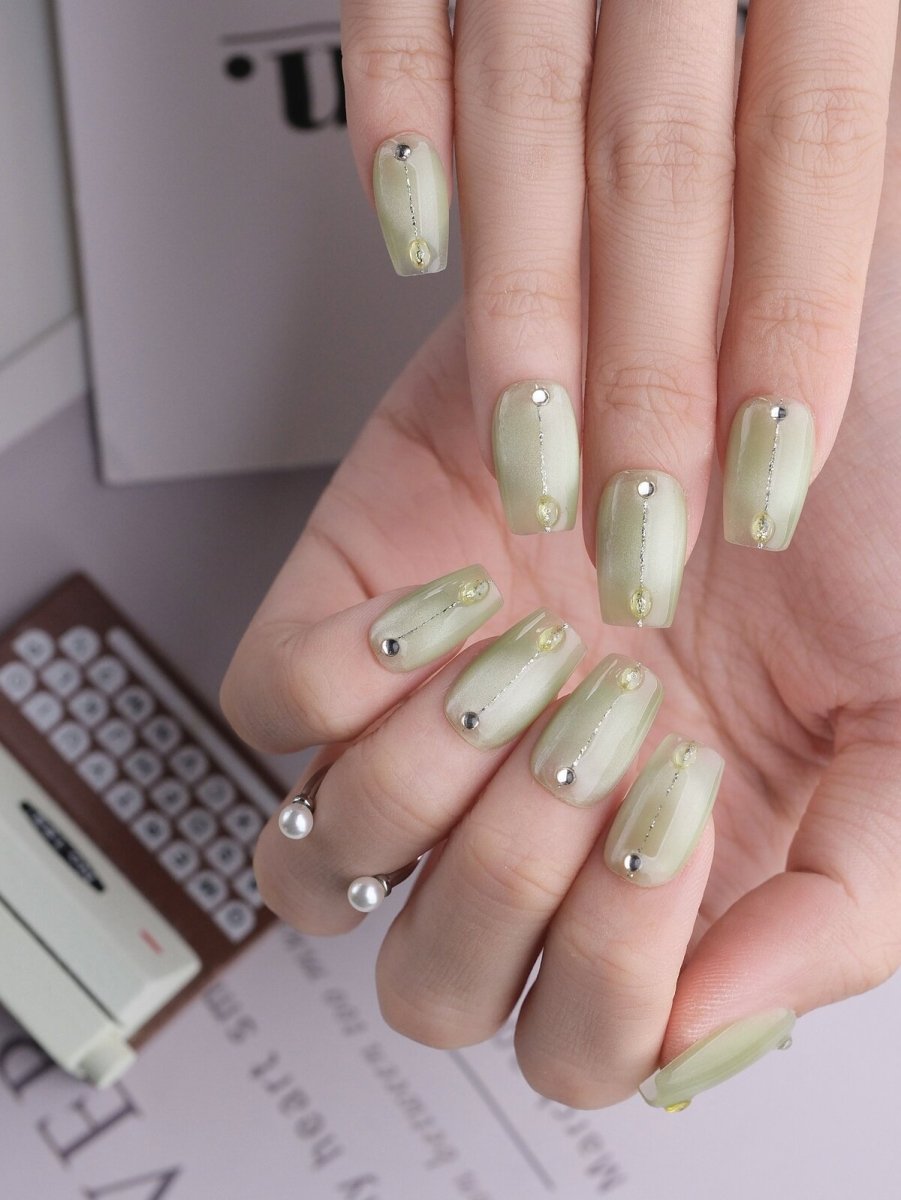Shine Muscat Press-On Nails