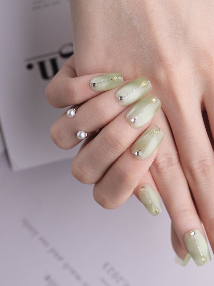 Shine Muscat Press-On Nails