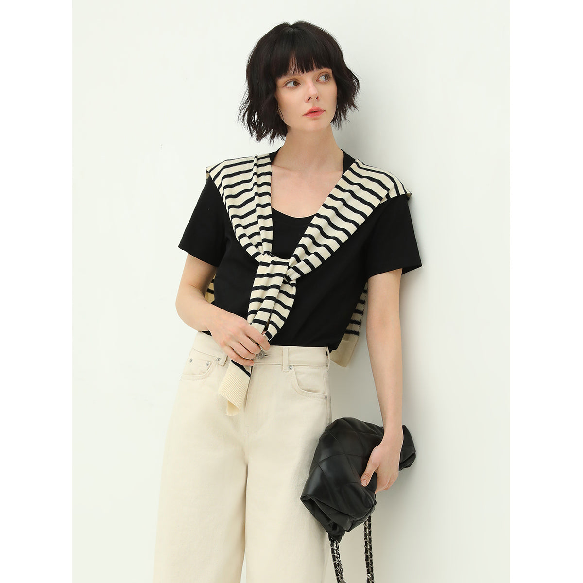 short sleeved black tee with striped shawl all black 3