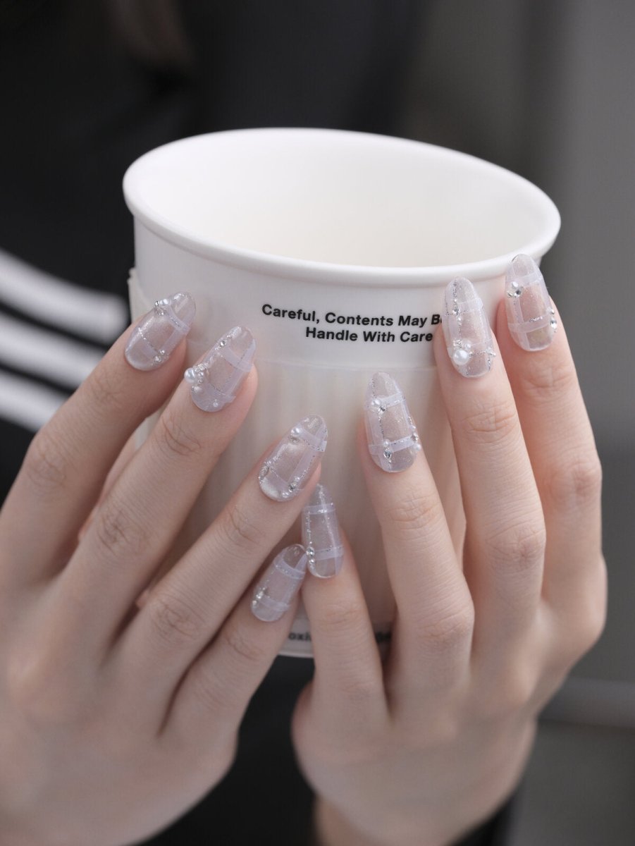 Silver Feather Luster 3D Press-On Nails