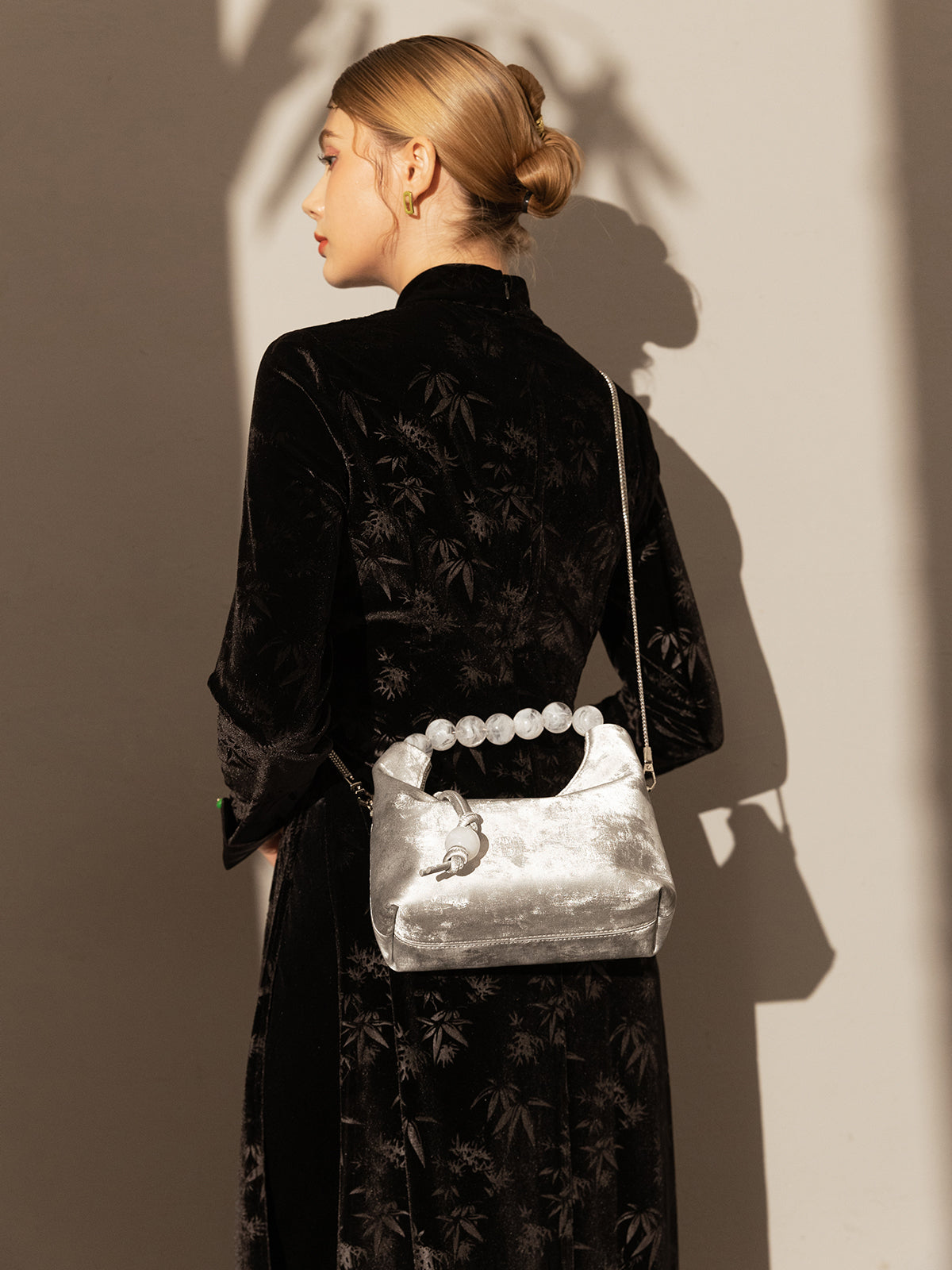 silver pearl top handle bag silver 7