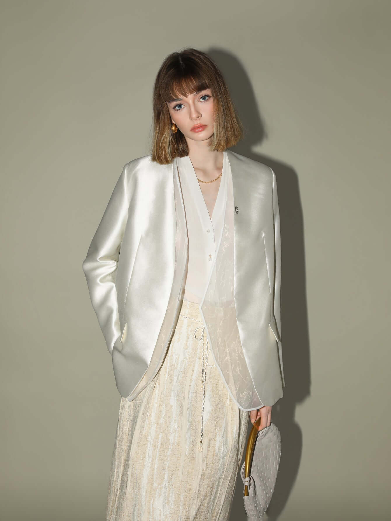 simple v neck short sleeve tee all ivory 3