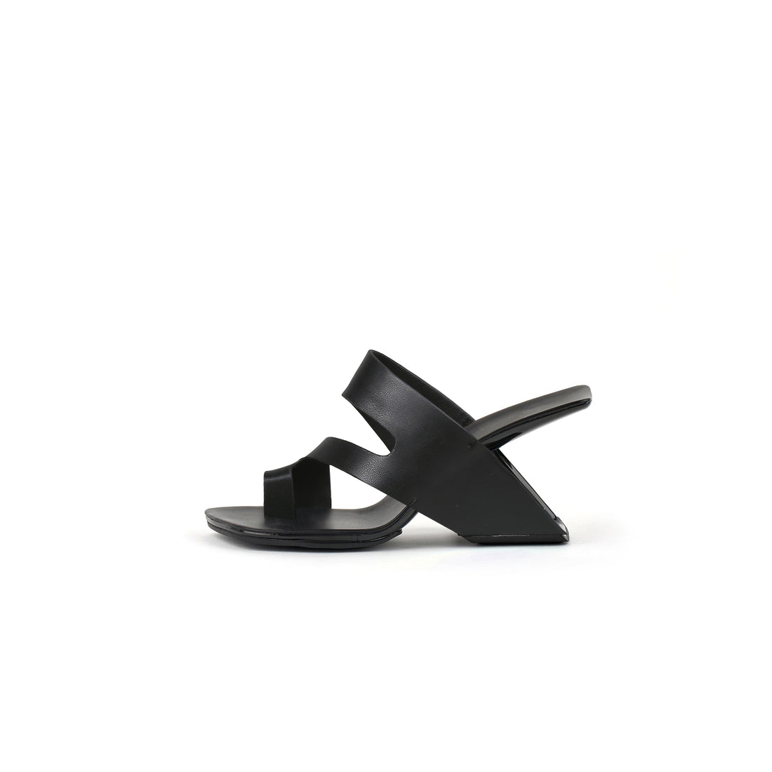 single-toe-loop-strap-sandals_all_black_1.jpg