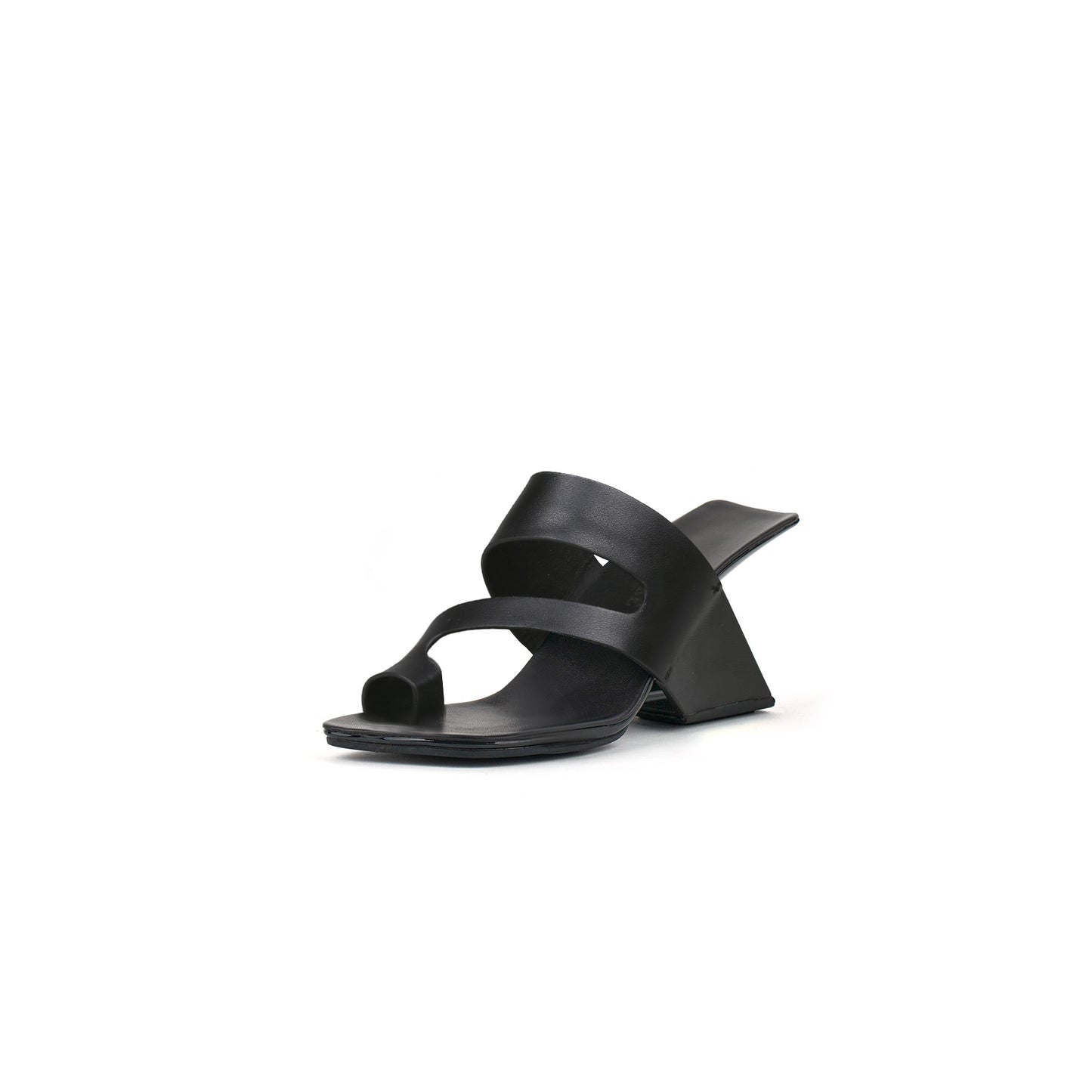 single toe loop strap sandals all black 2