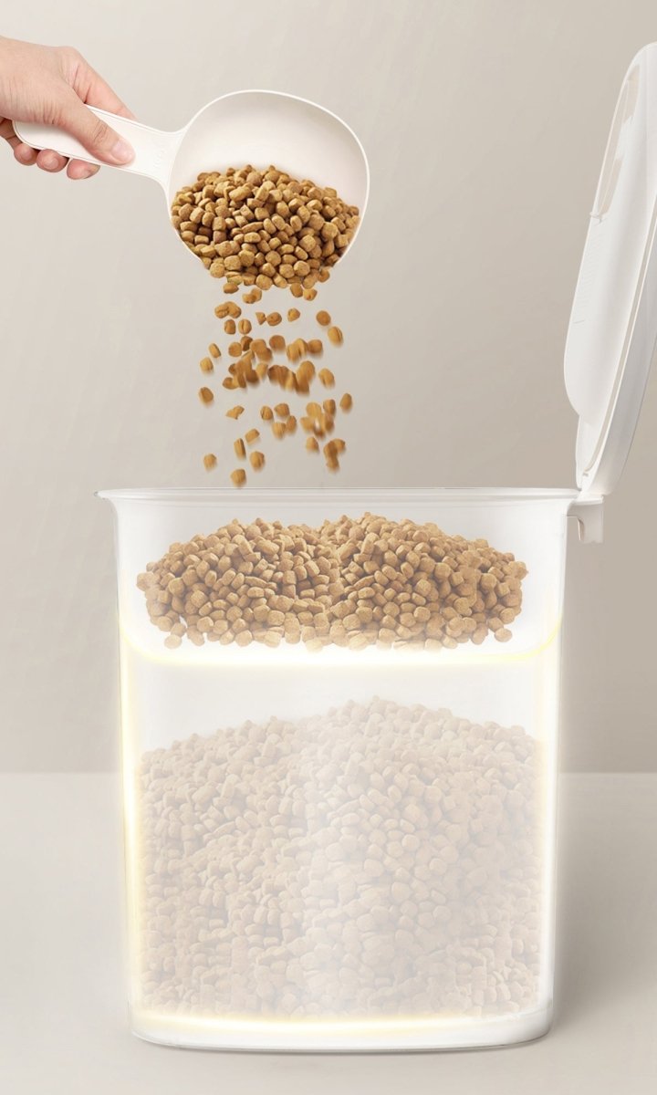 Smart Vacuum Pet Food Storage Container with Active Dehumidifier