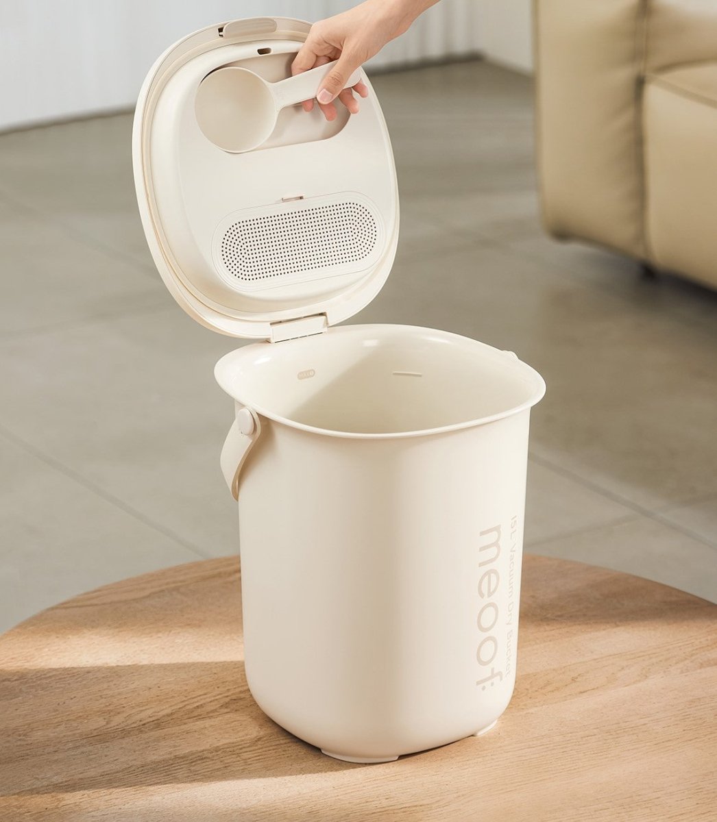 Smart Vacuum Pet Food Storage Container with Active Dehumidifier