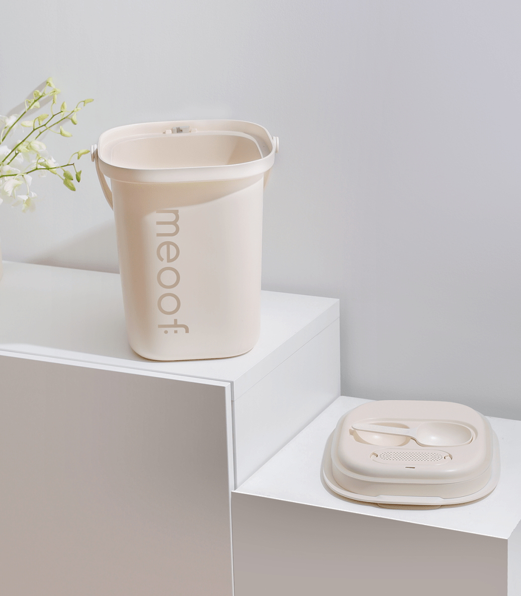 Smart Vacuum Pet Food Storage Container