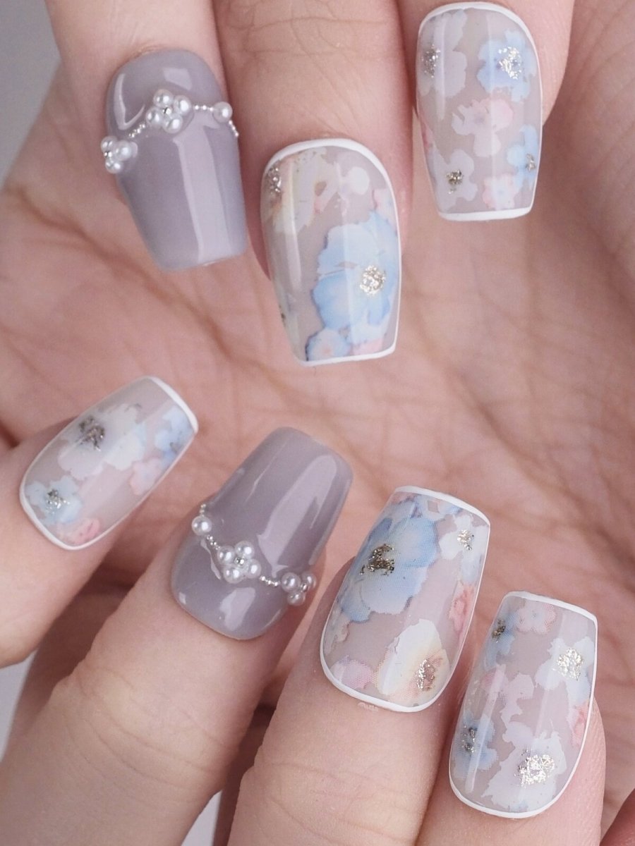 Snow Mint Floral Press-On Nails
