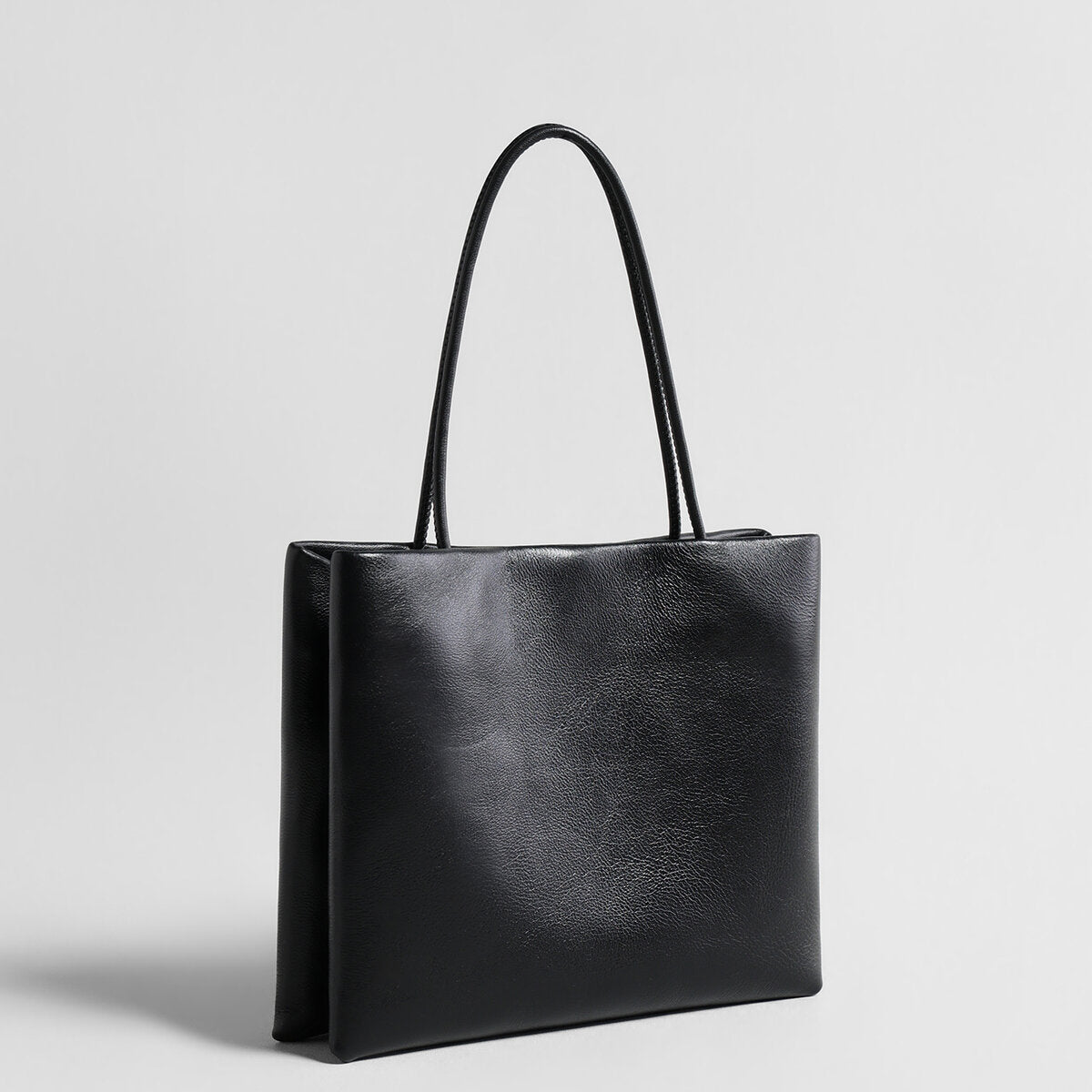 Soft Lambskin Leather Structured Tote Bag – Dual-Compartment Design with Slim Shoulder Straps