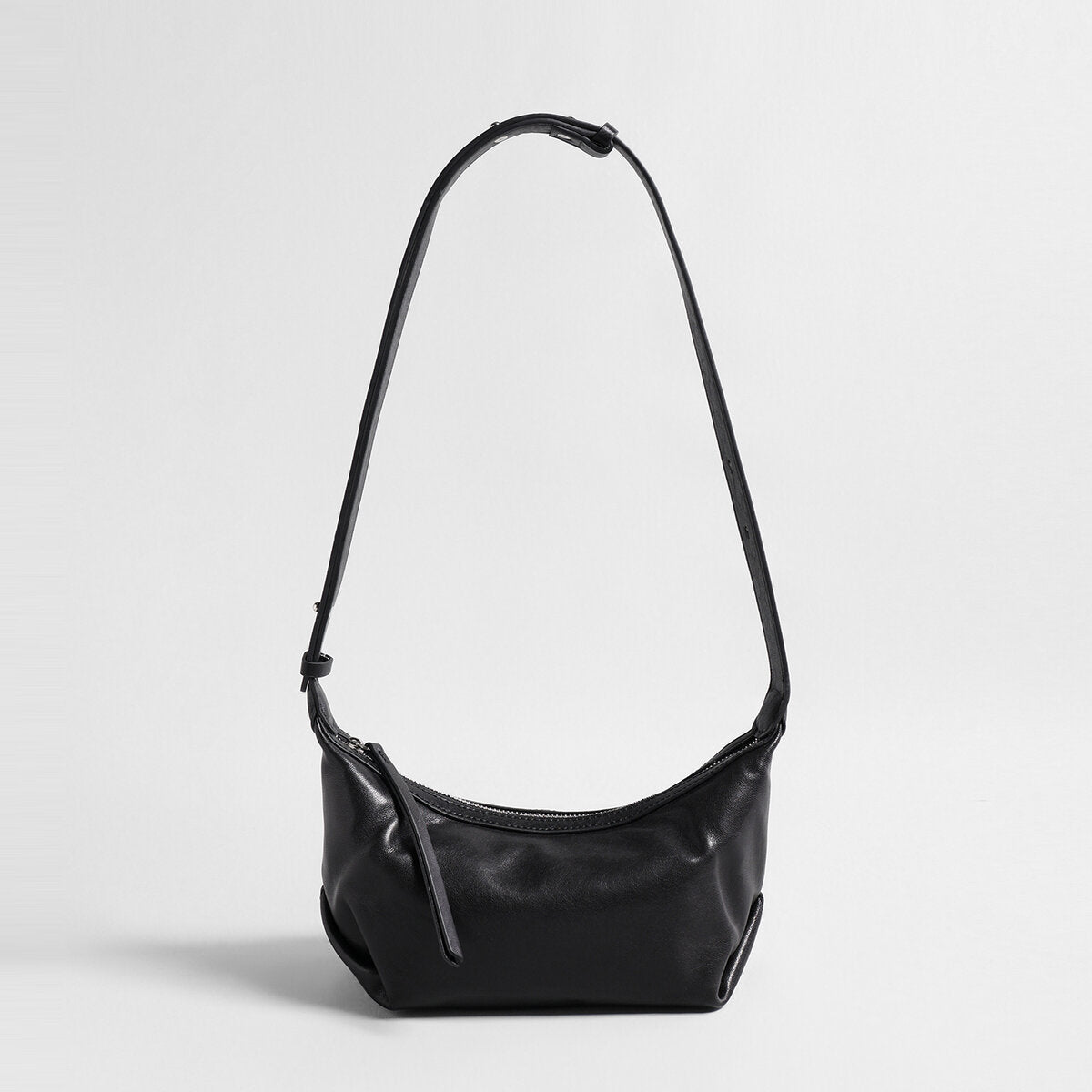 Soft Leather Crescent Crossbody – Minimalist Arc Shoulder Bag with Dual Straps