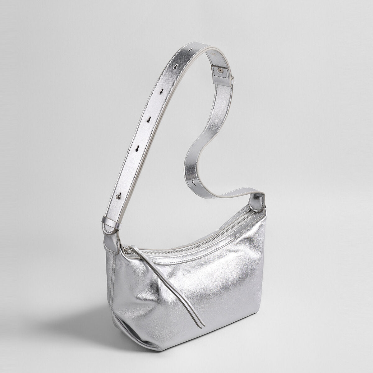 Soft Leather Crescent Crossbody – Minimalist Arc Shoulder Bag with Dual Straps