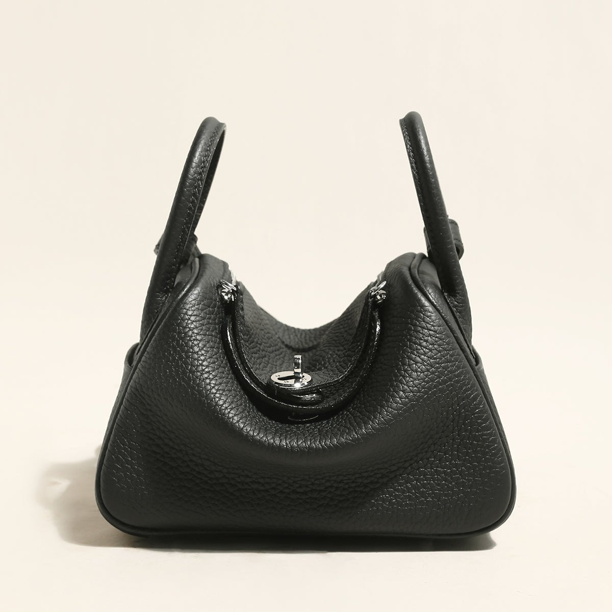 Solano Top-Grain TC Leather Shoulder Bag – Soft-Structured Double Handle Tote with Turn-Lock Closure