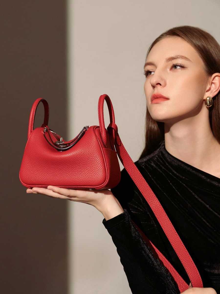 Solano Top-Grain TC Leather Shoulder Bag – Soft-Structured Double Handle Tote with Turn-Lock Closure