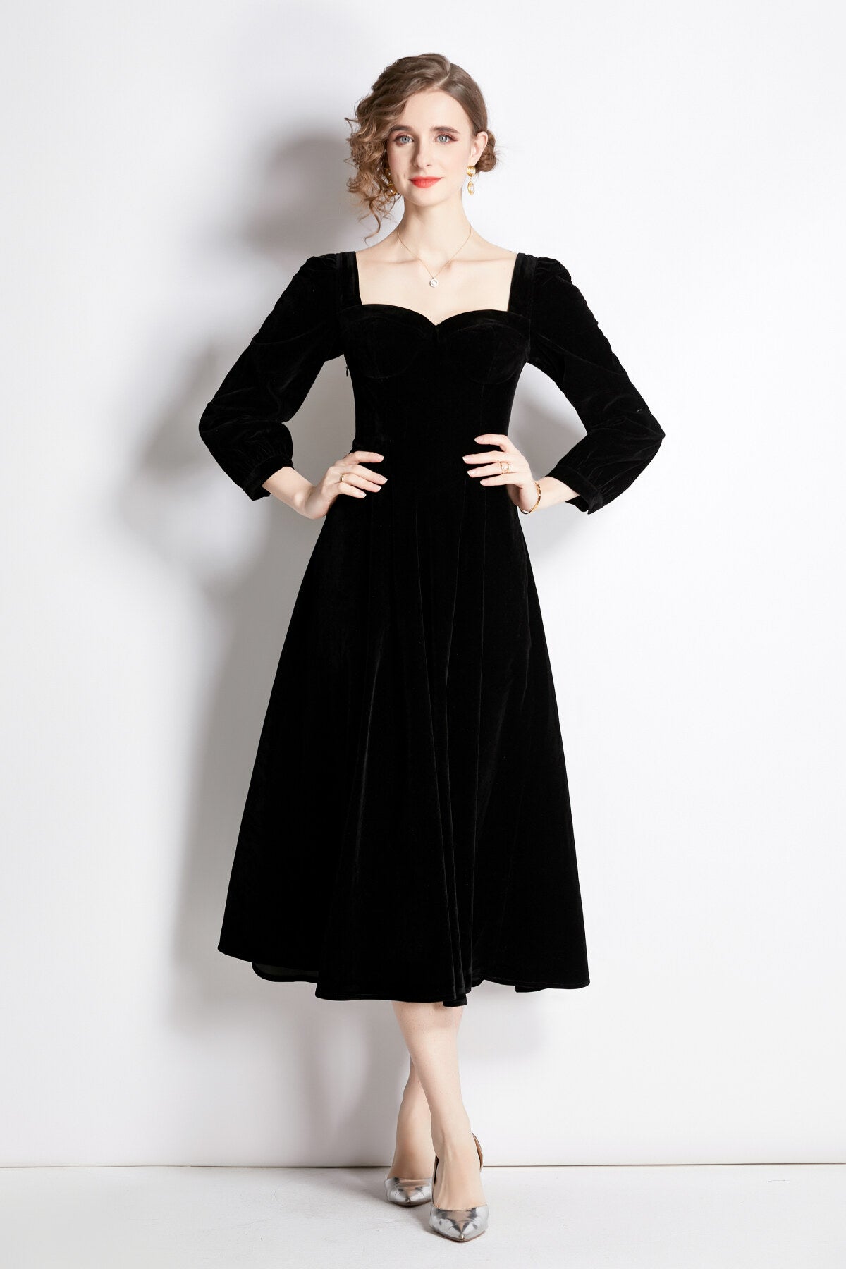square sweetheart neckline vintage velvet dress all black 1