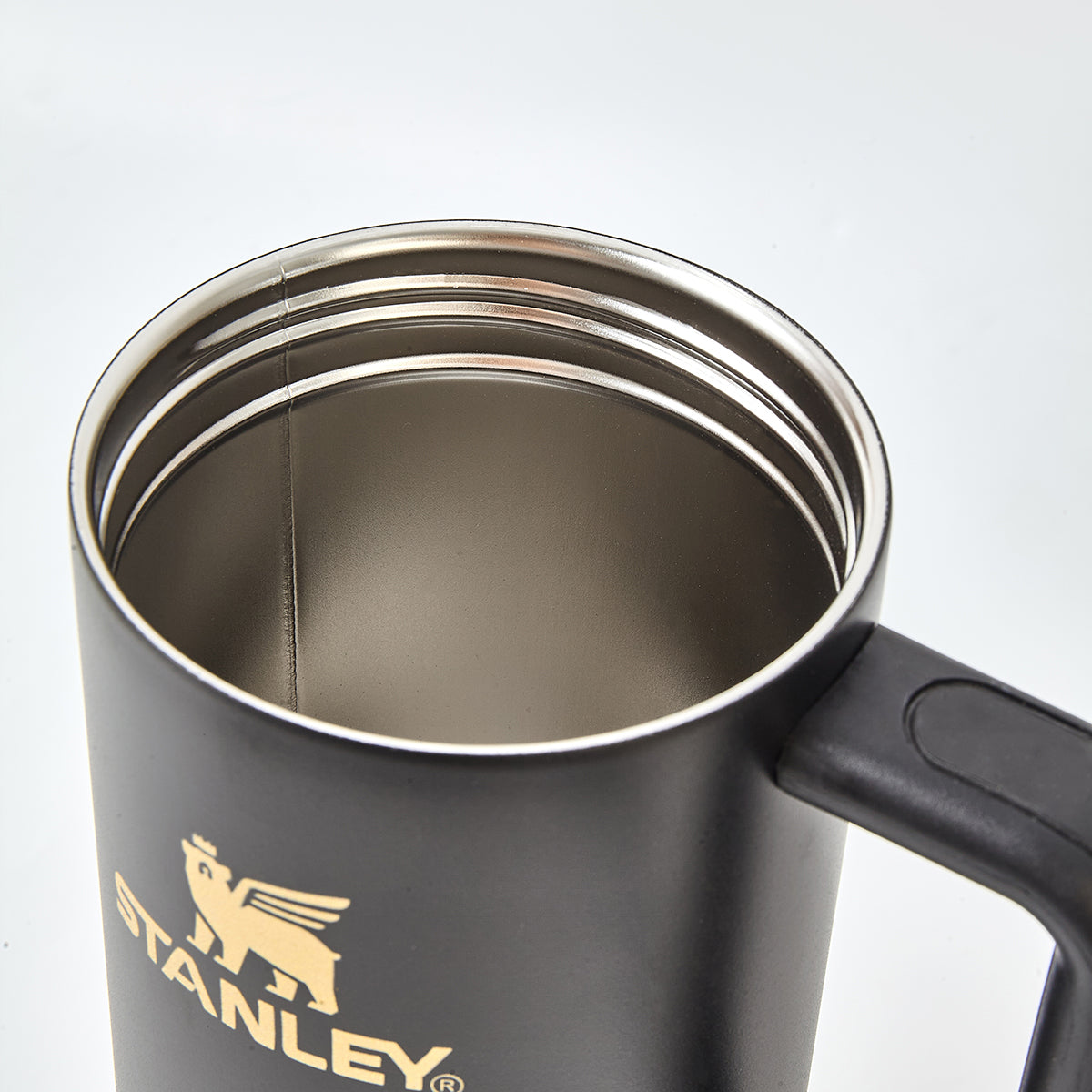 Stanley x Air Jordan 23 Retro 40oz Quencher H2.0 Tumbler – Matte Black Gold Jumpman