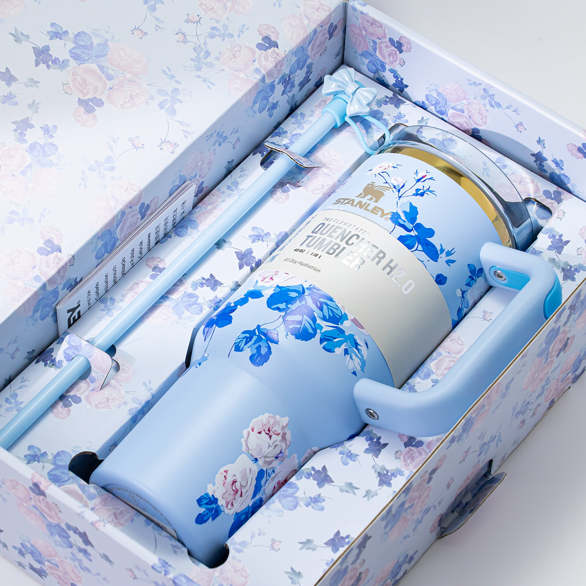 stanley-blue-floral-breeze-tumbler-limited-edition_blue_5.jpg