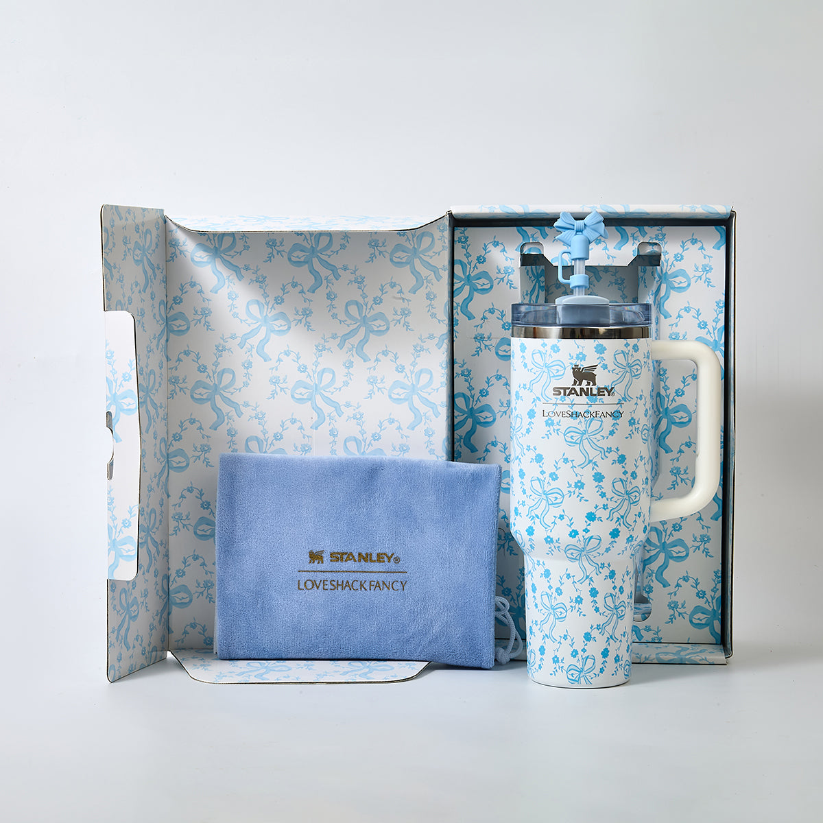 Stanley x LoveShackFancy Bow Blossom Quencher H2.0 FlowState Tumbler 40oz – Limited Edition