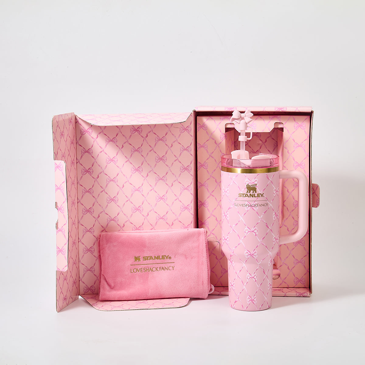 Stanley x LoveShackFancy Diamond Bow Quencher H2.0 FlowState Tumbler 40oz – Limited Edition