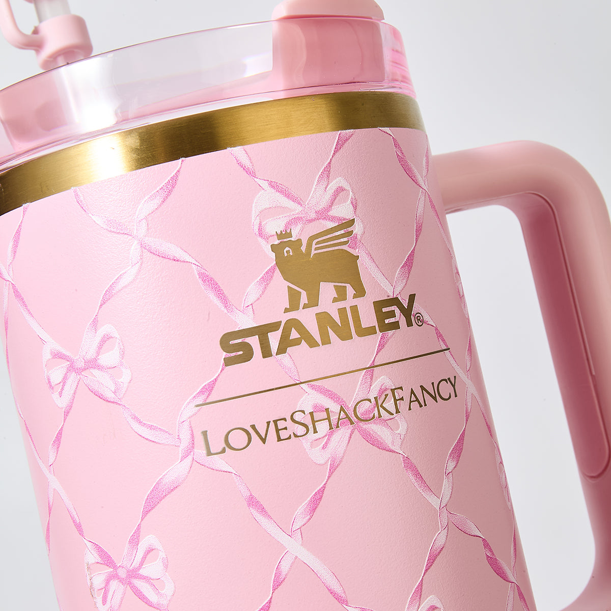 Stanley x LoveShackFancy Diamond Bow Quencher H2.0 FlowState Tumbler 40oz – Limited Edition