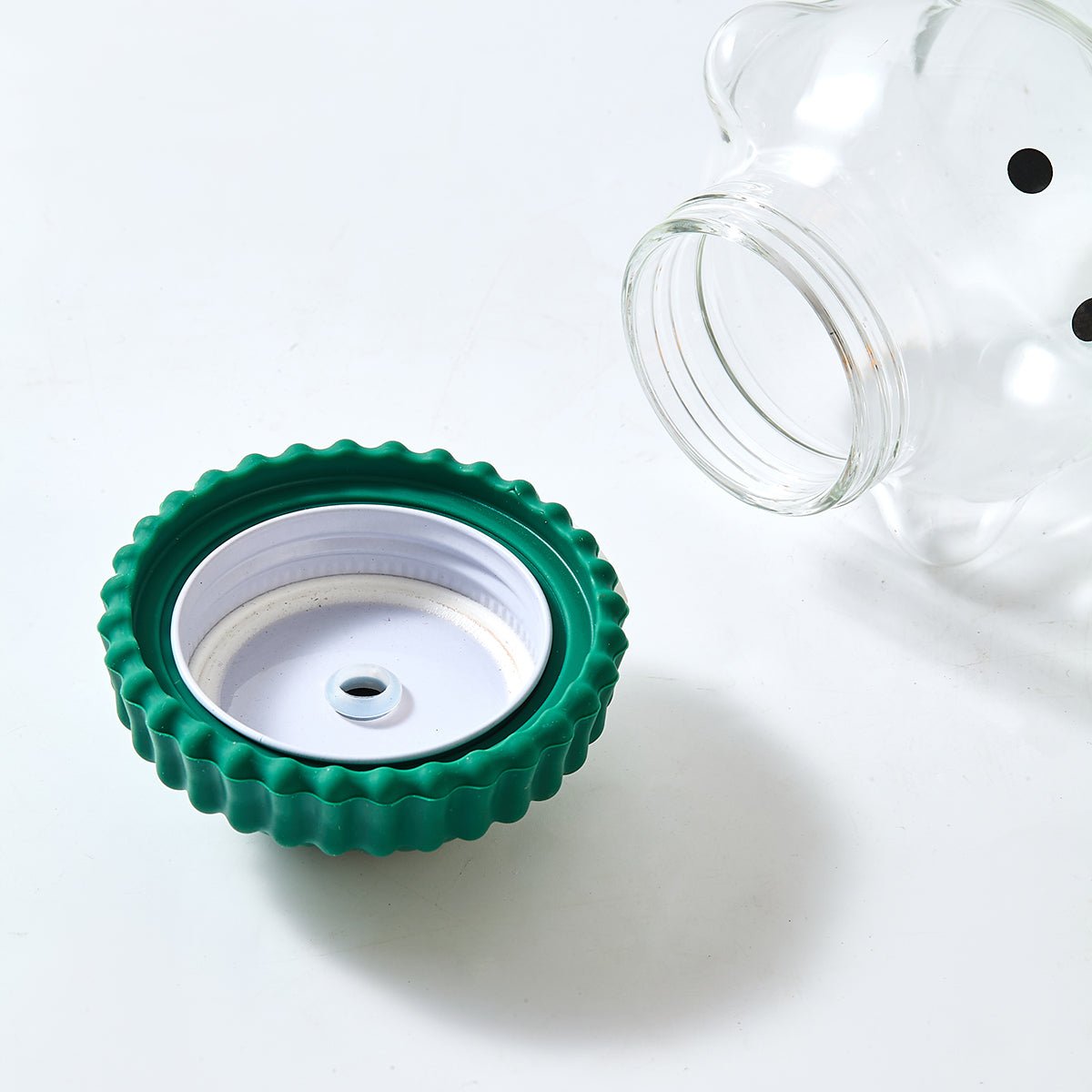 Starbucks Bearista™ Glass Bear Cup 591ml / 20oz – Bear-Shaped Reusable Cup with Beanie Lid & Striped Straw