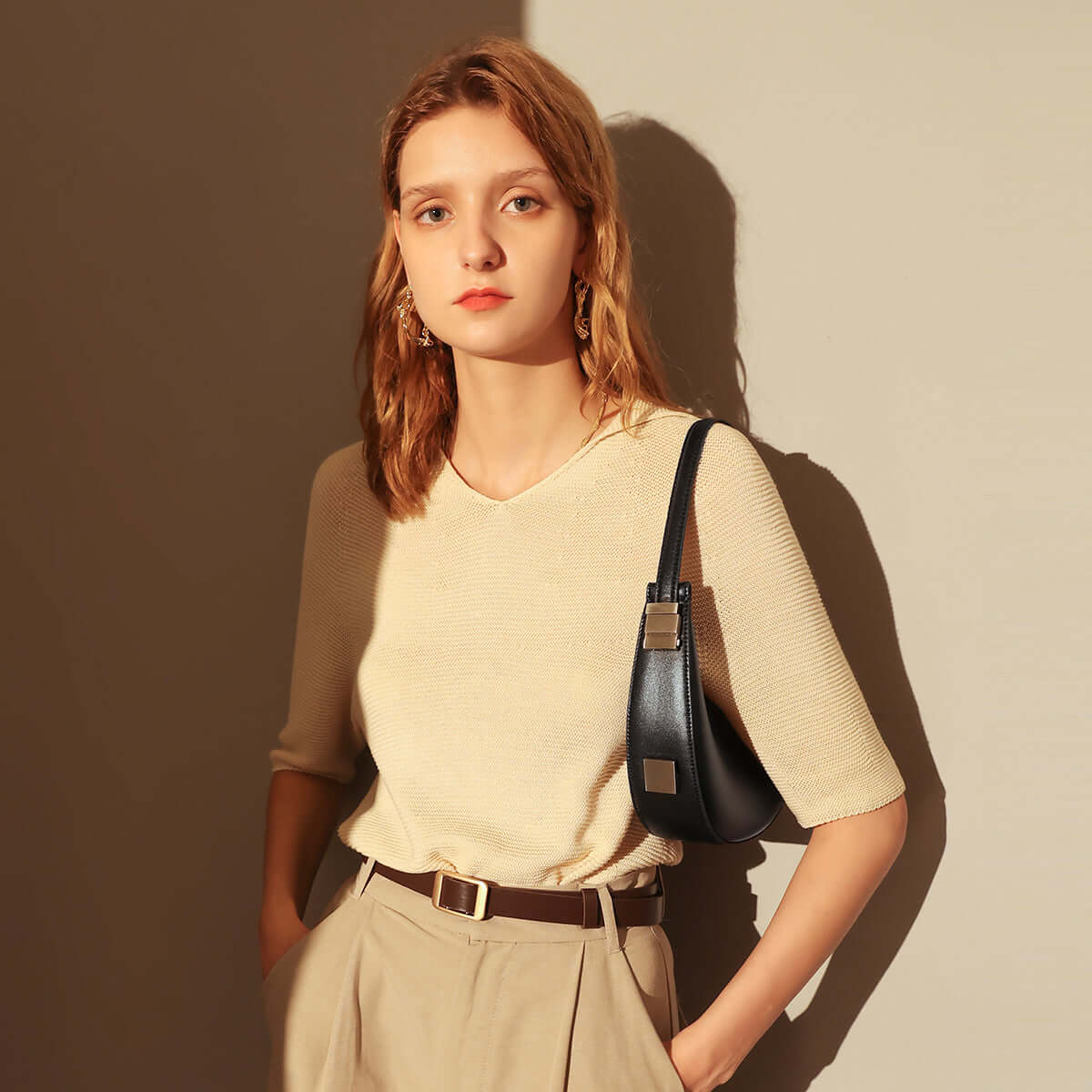 structured leather crescent moon bag black 2