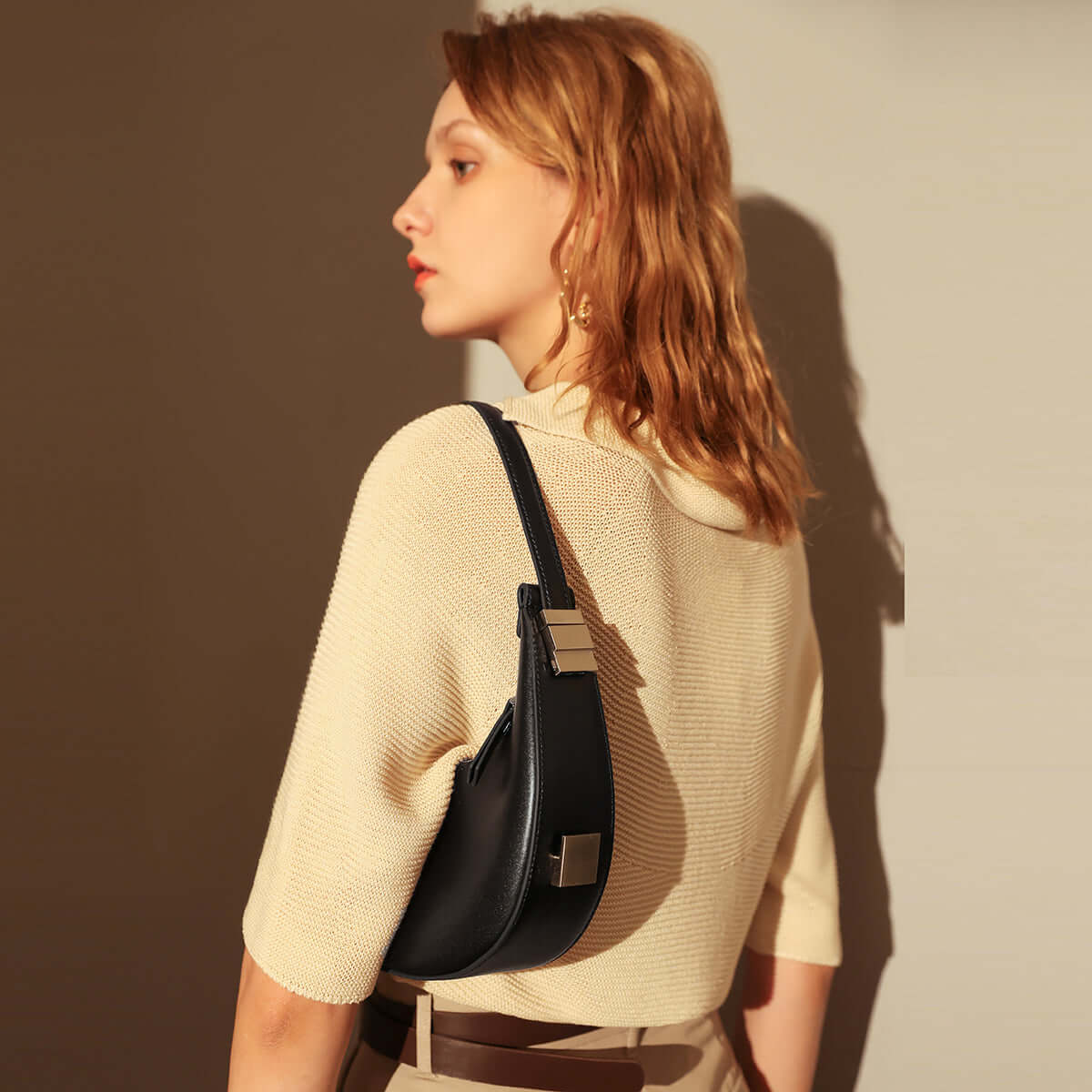 structured leather crescent moon bag black 3