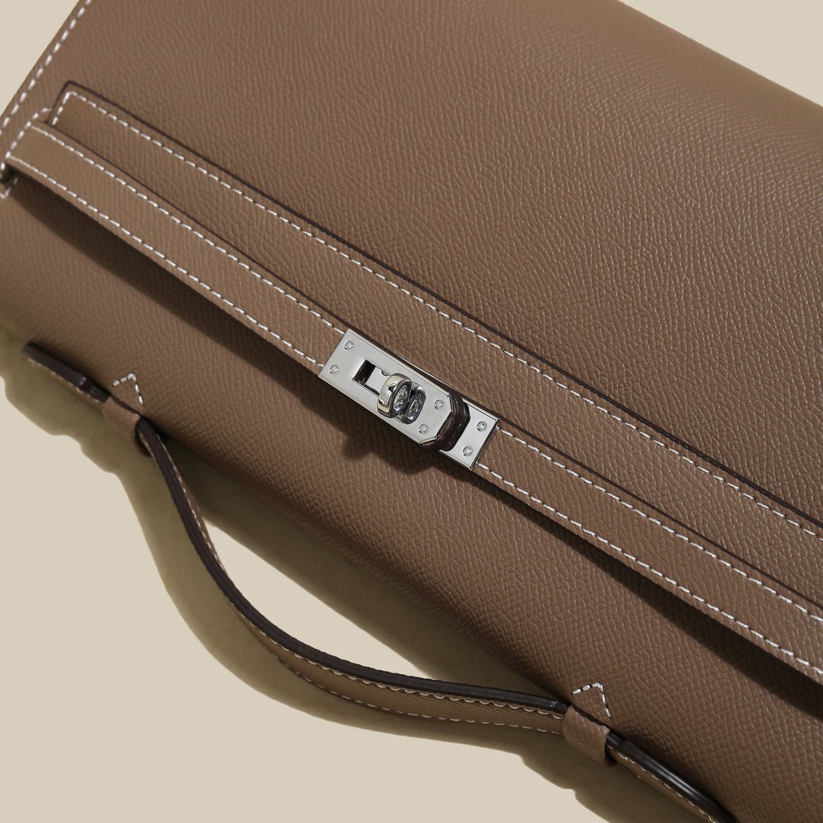 Structured Saffiano Leather Top-Handle Clutch – Elongated Evening Bag with Silver Turn-Lock & Contrast Stitching