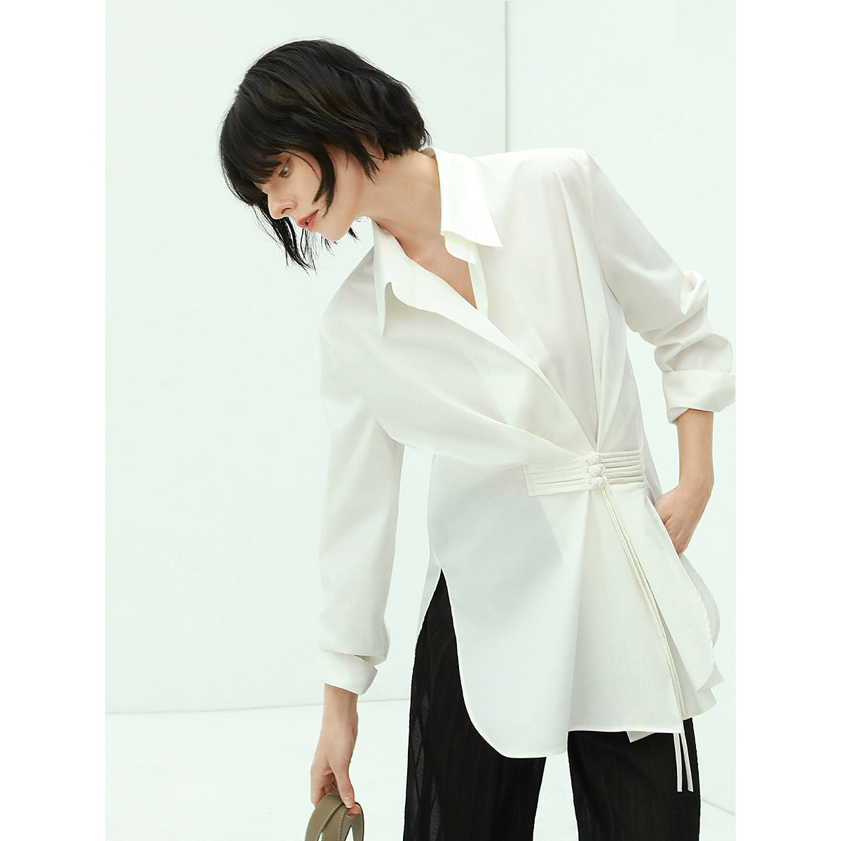 suave asymmetrical hem knot buckled white shirt all white 2