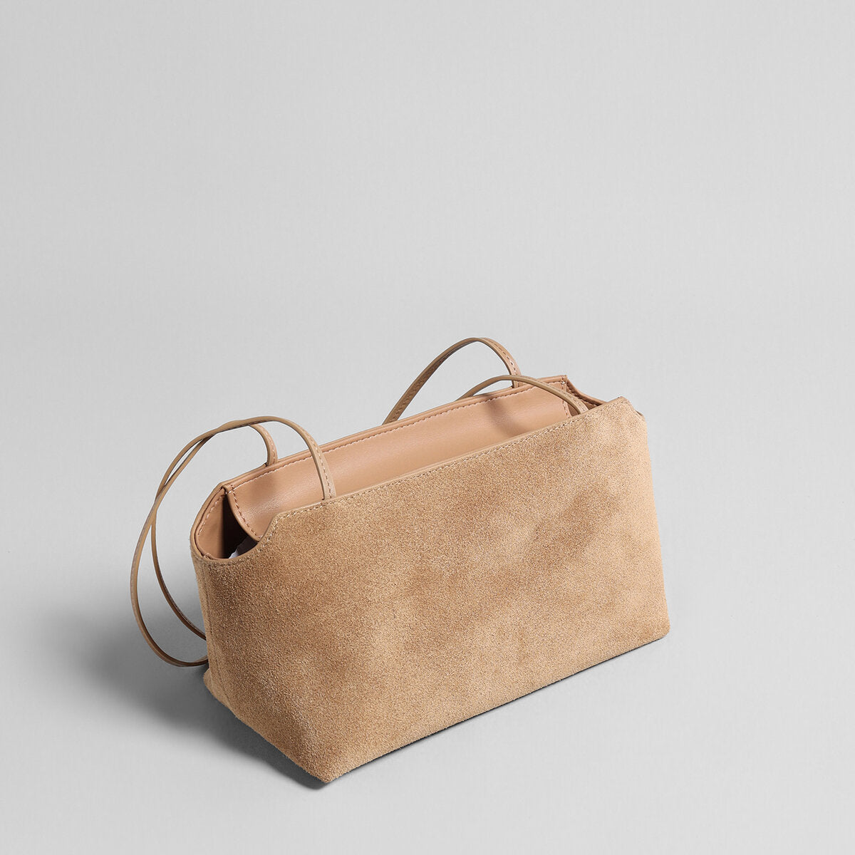 Suede Leather Structured Shoulder Bag – Notched Trapezoid Zip Tote