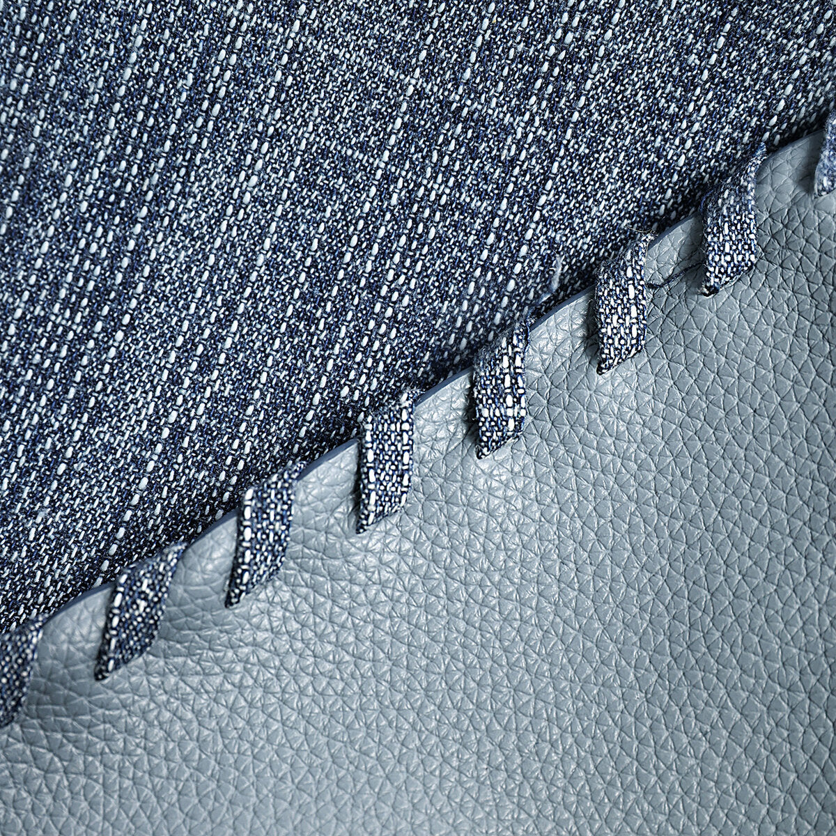 Textured Denim-Style Woven Hobo Tote Bag – Whipstitch Trim Shoulder Bag with Leather Lining